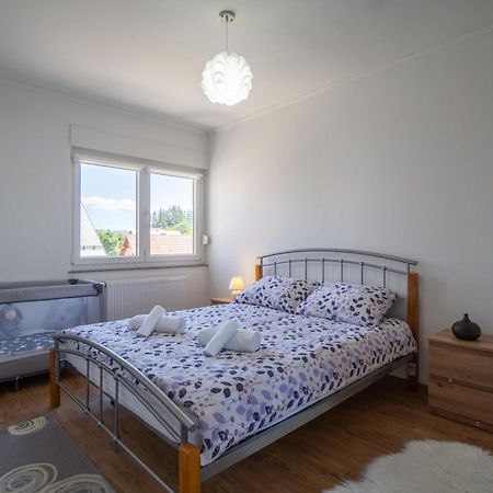 Apartman Josip Госпич Экстерьер фото
